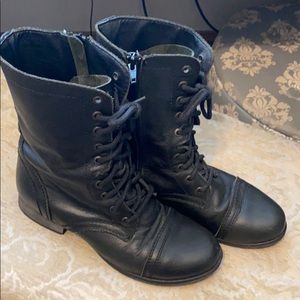 Steve Madden Troopa size 8 1/2